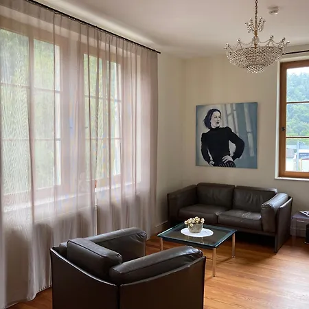 Fluss&gleis Im Historischen Bahnhofsgebaeude In An Der Lahn